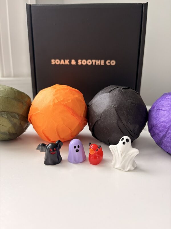 halloween 4 bath bombs lined up with all toys